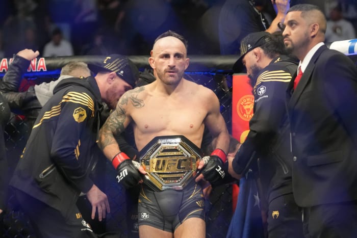 Alexander Volkanovski.